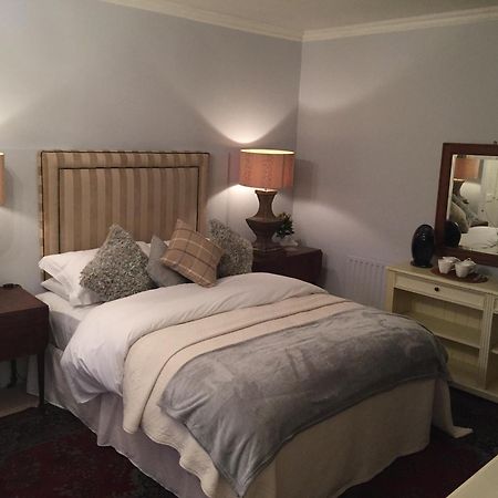 Hotel The Fox And Hounds Oakham Pokoj fotografie